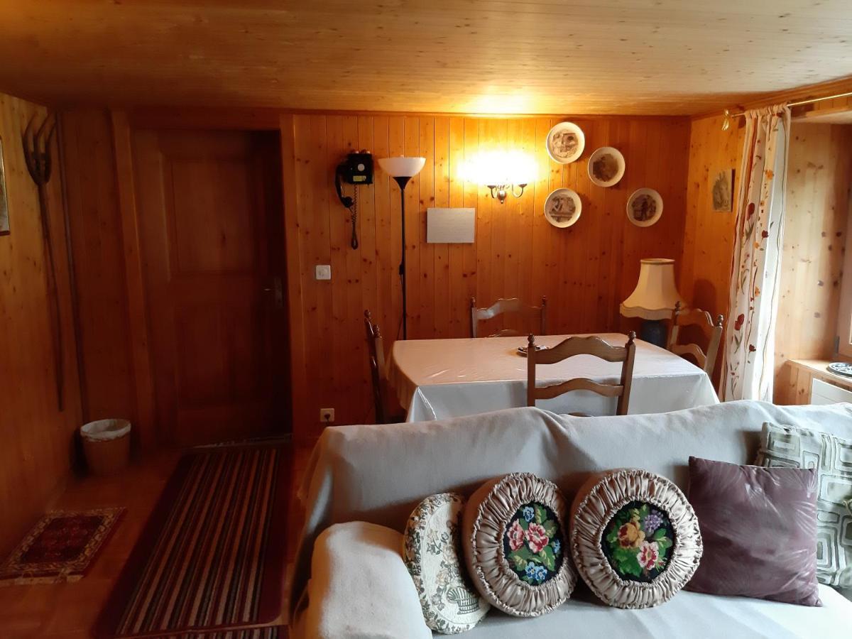 La Dernier Villa La Côte-aux-Fées Екстериор снимка
